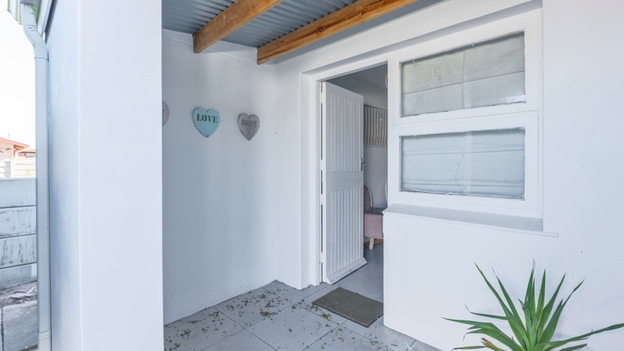 5 Bedroom Property for Sale in Agulhas Western Cape
